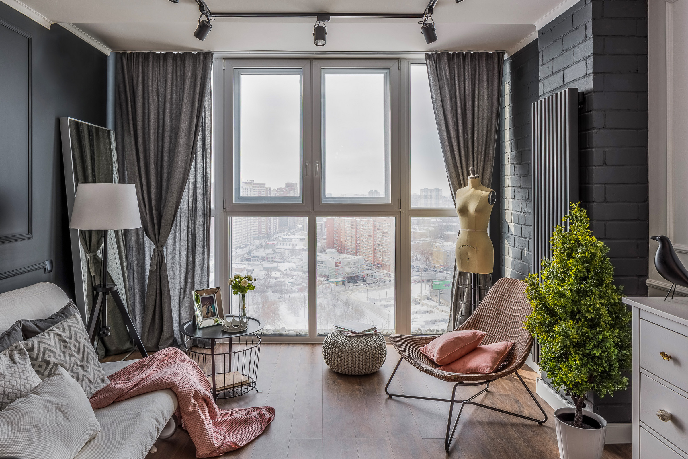 Обложка статьи: Когда как: Шить шторы на заказ или покупать готовые