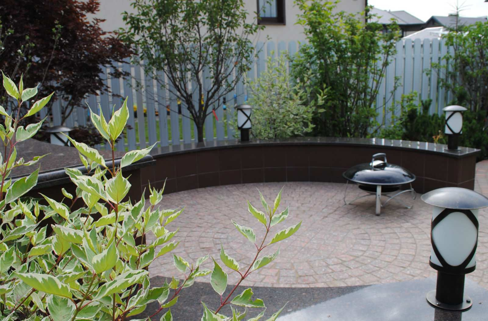 До и после: 9 соток — сад у смежных таунхаусов