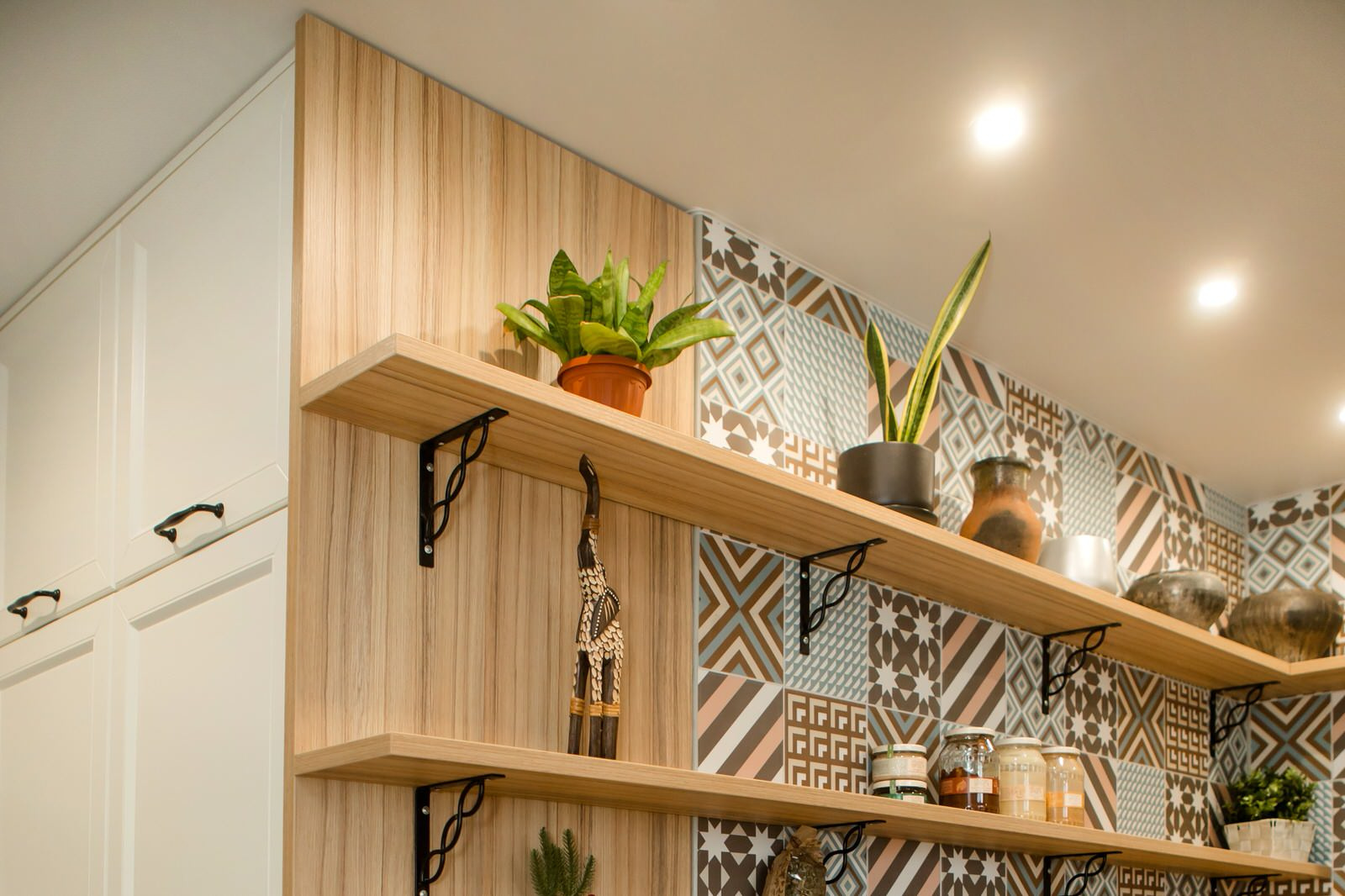 Кухня без верхних шкафов