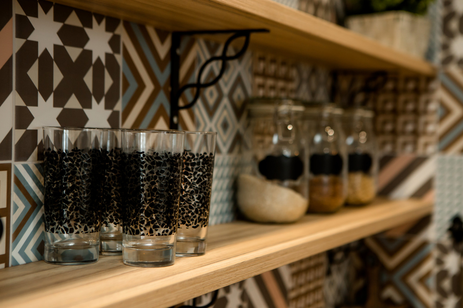 Кухня без верхних шкафов