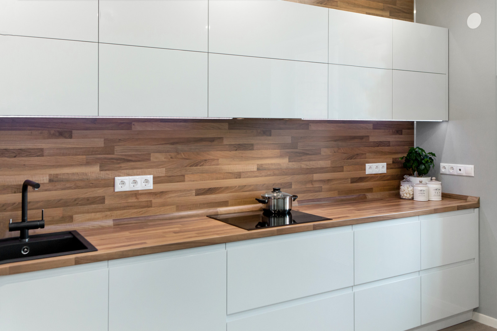 Кухня в современном стиле