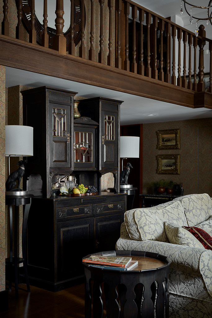 Houzz тур: Квартира в Воронеже — в купеческом доме конца XIX века