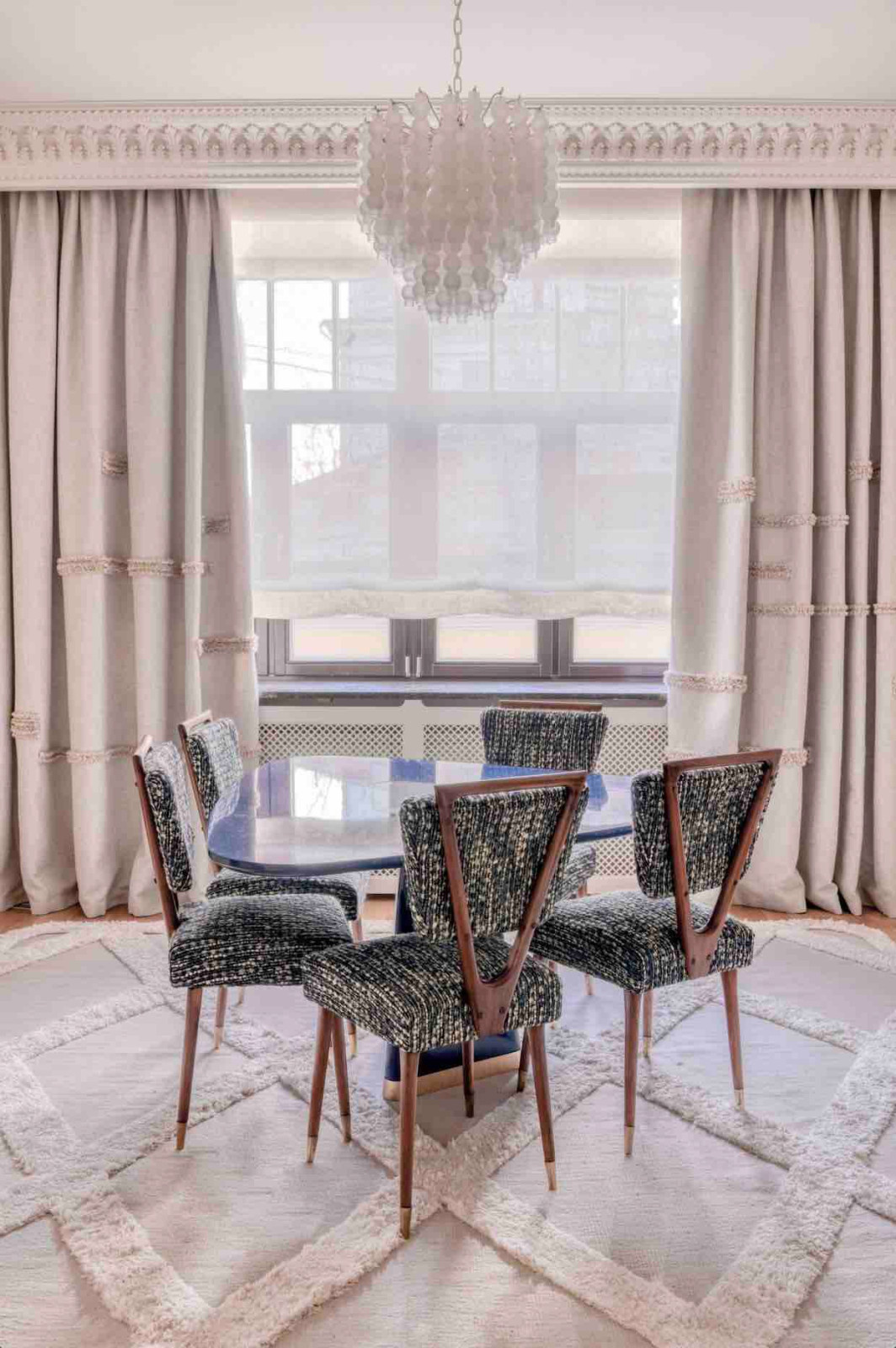 Фоновое изображение профиля Luxury Curtains