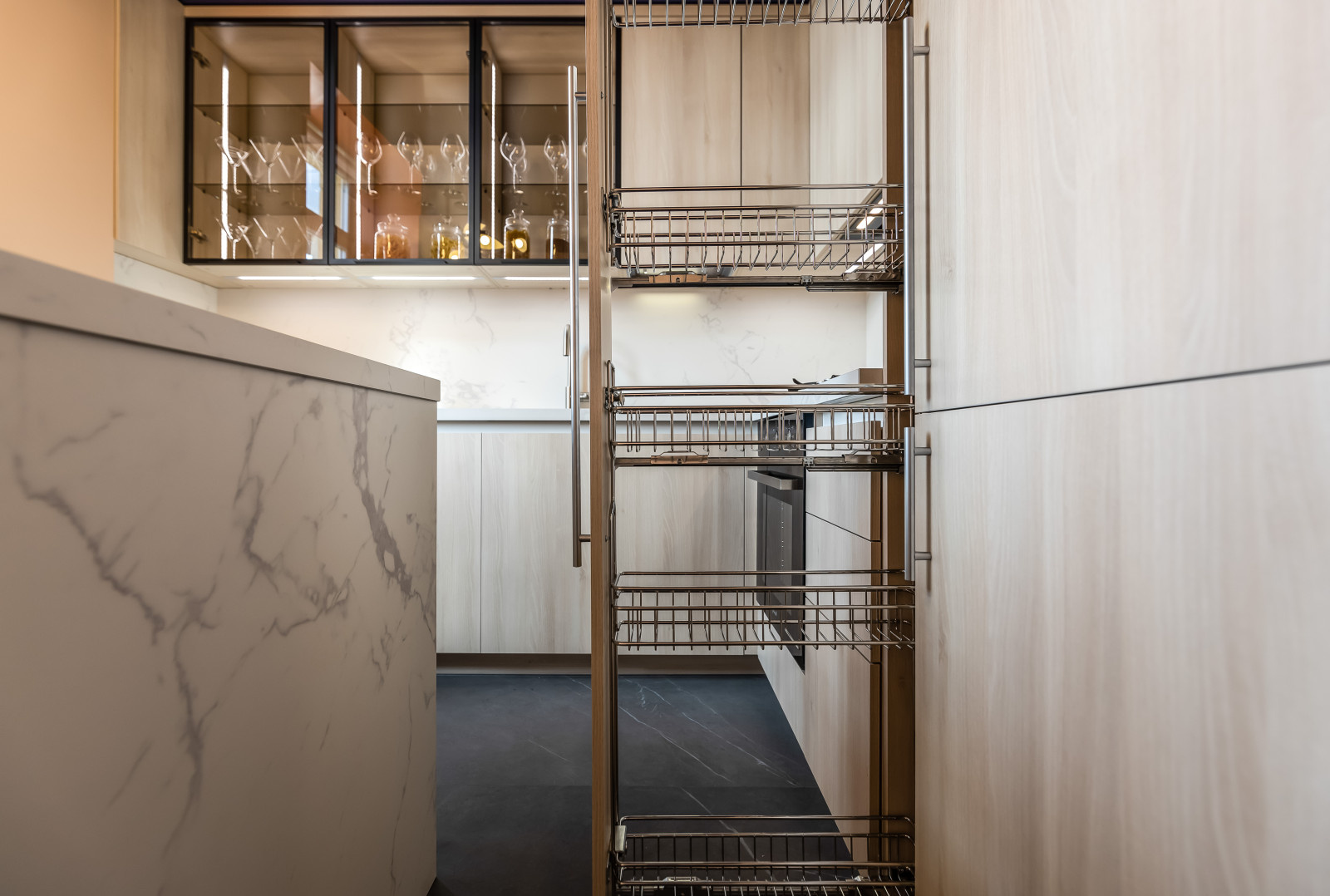 Вытяжка Konigin Navi Black в передаче «Квартирный вопрос».