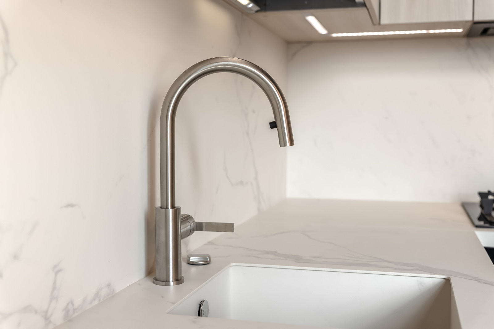 Вытяжка Konigin Navi Black в передаче «Квартирный вопрос».