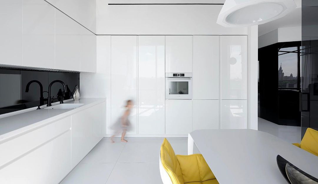 Фоновое изображение профиля Invisiline