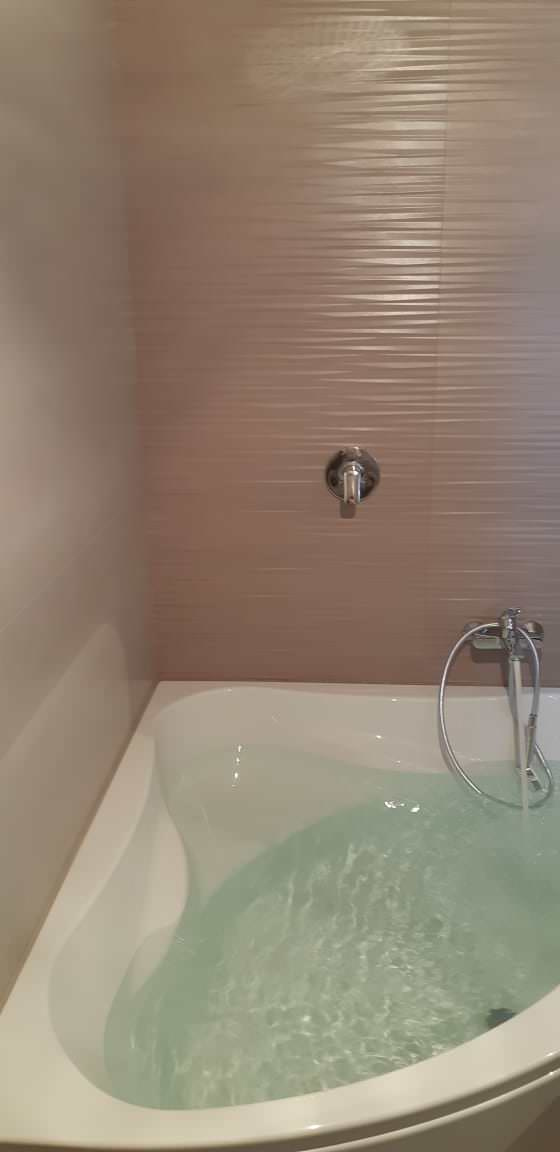 Спасённая ванная после 3их не умельцев .