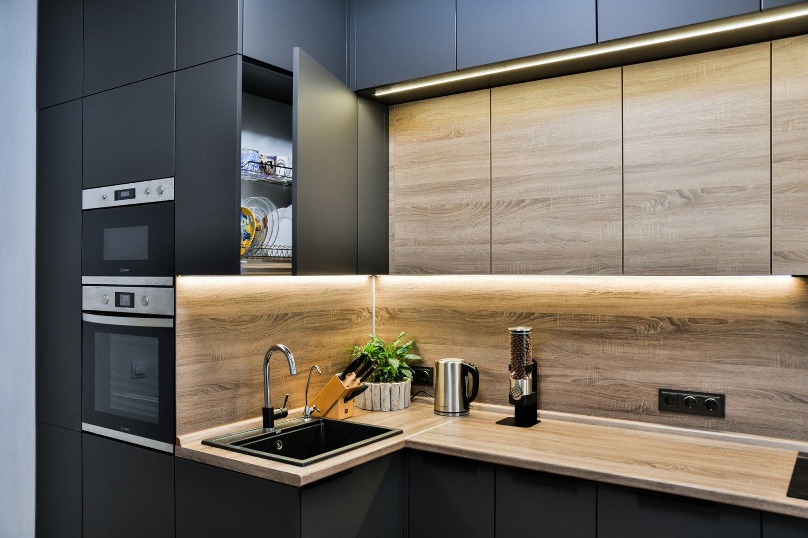 Xtra Space Black