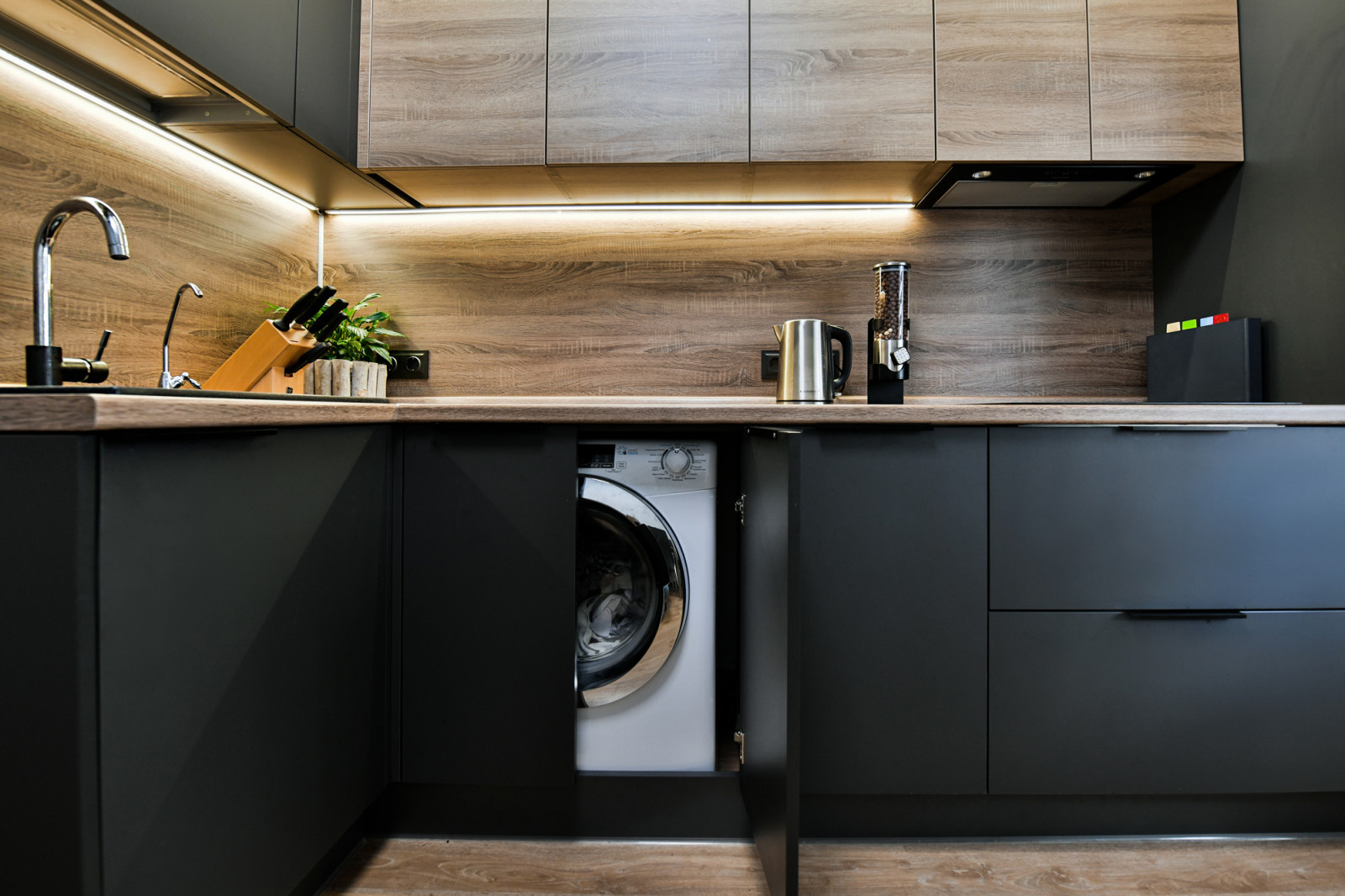 Xtra Space Black