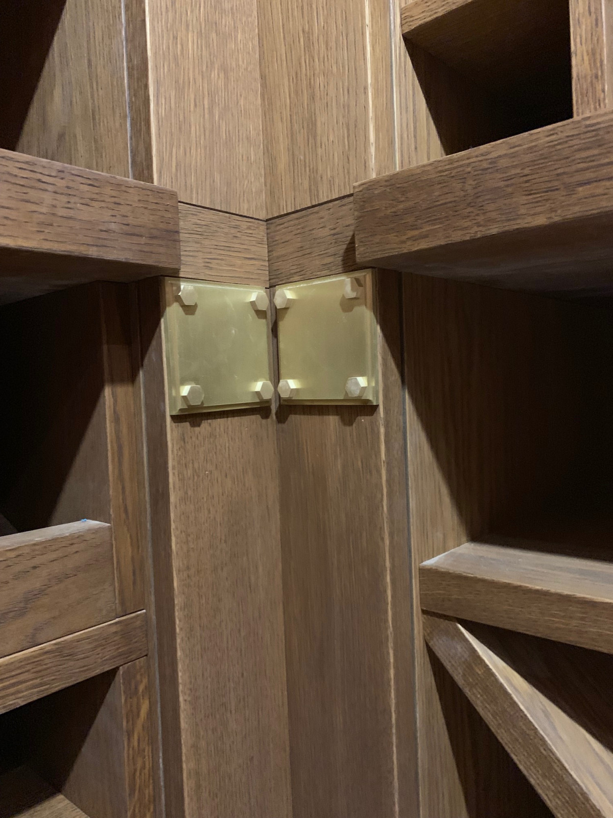 Винный погреб на 600 бутылок