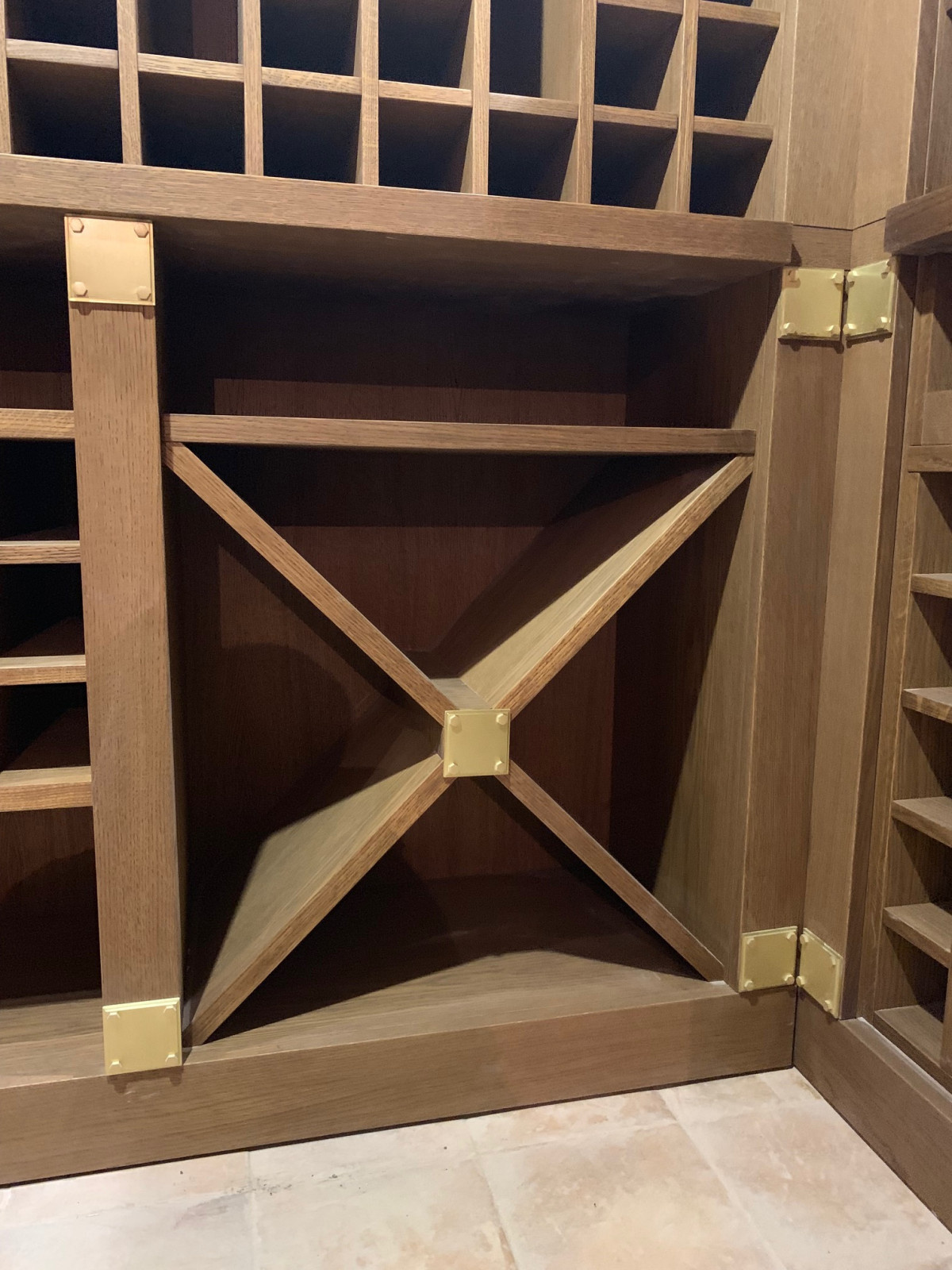 Винный погреб на 600 бутылок