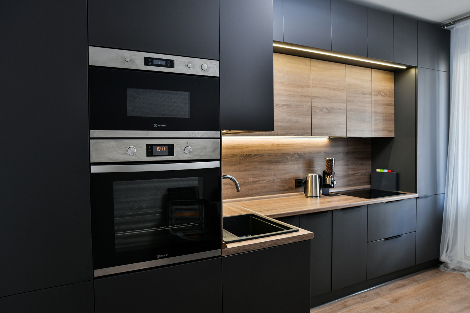 Xtra Space Black