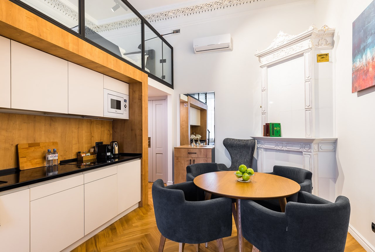 F12 apartments