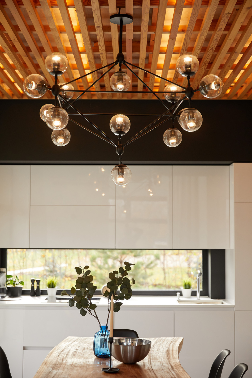 Интерьер дома в современном стиле