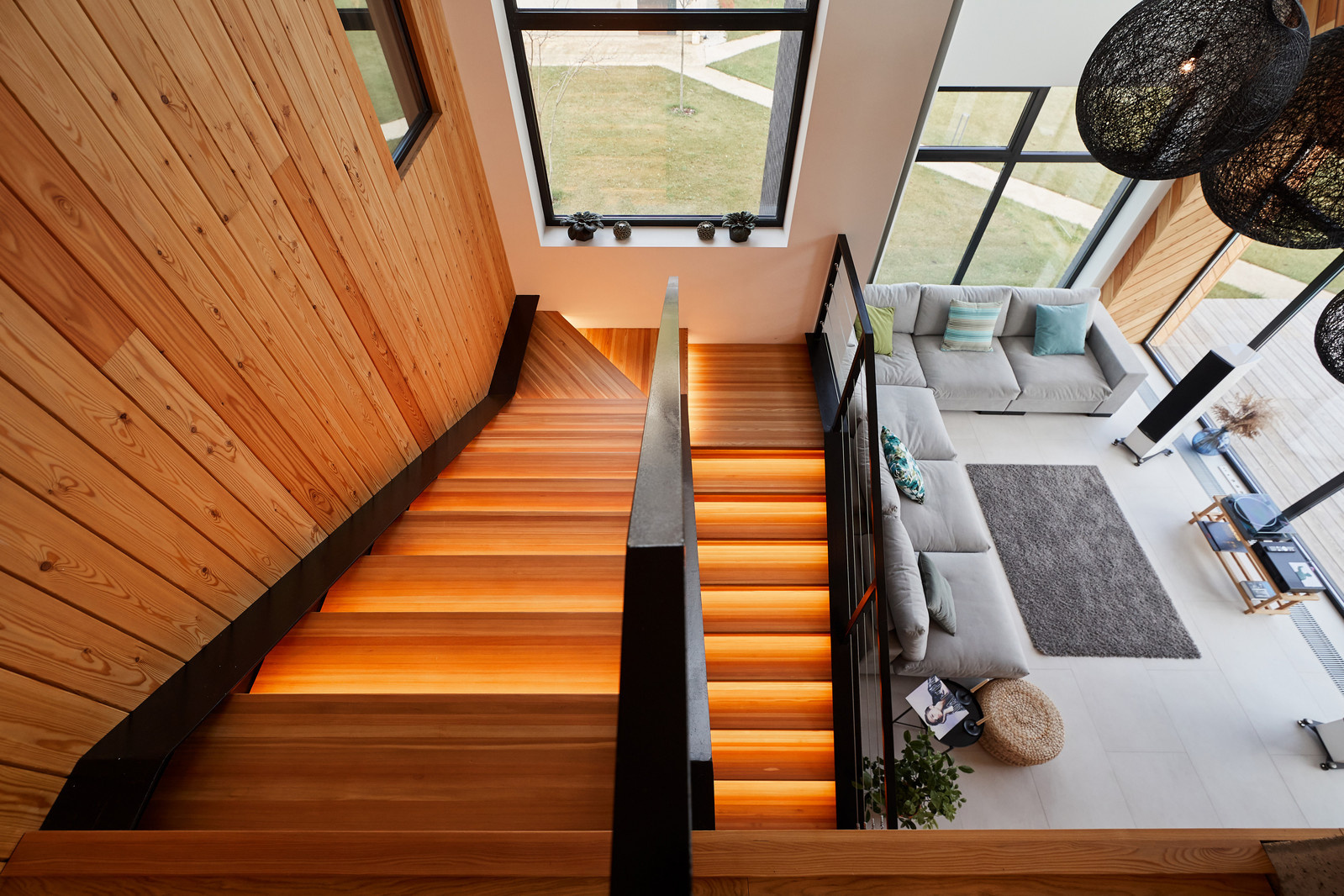 Интерьер дома в современном стиле