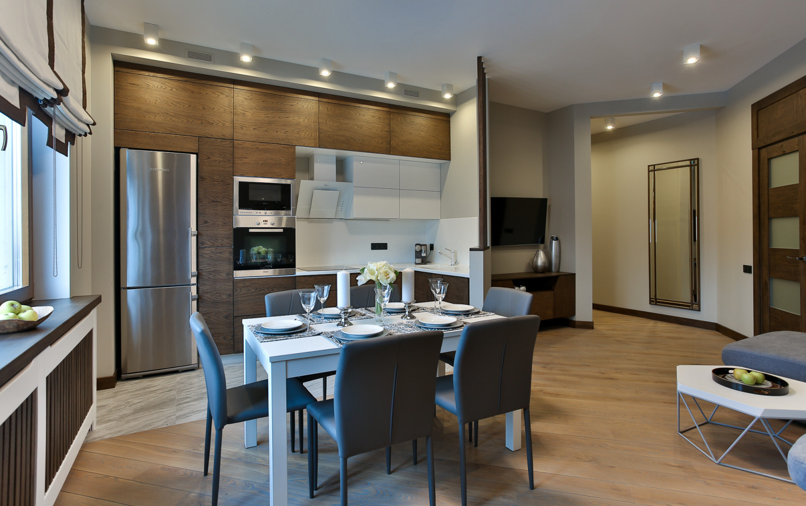 Кухонные фасады, подоконник, радиат.решетки, стол, тумба, зеркало, плинтус