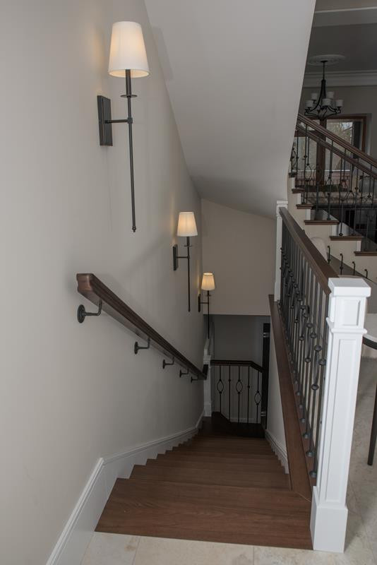 Столярные изделия в коттедж : лестницы, мебель, двери и тд.