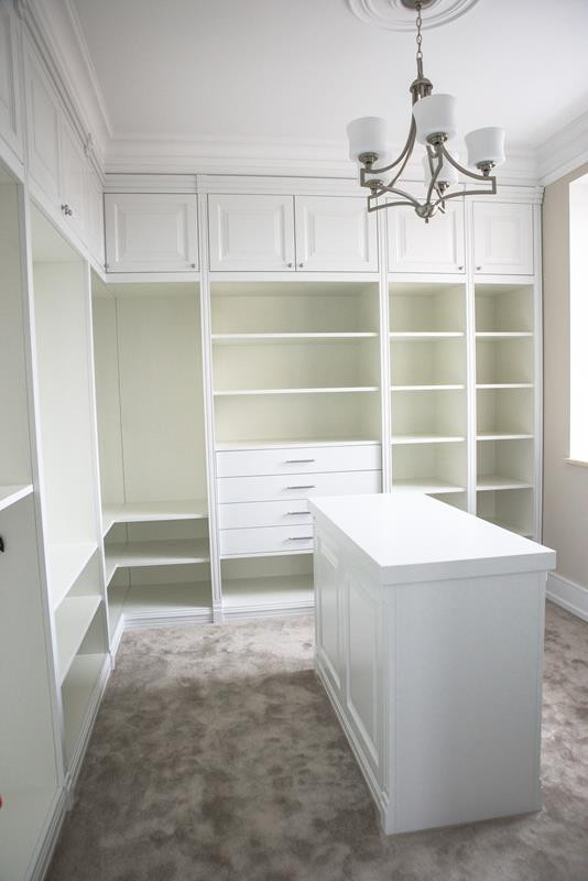 Столярные изделия в коттедж : лестницы, мебель, двери и тд.