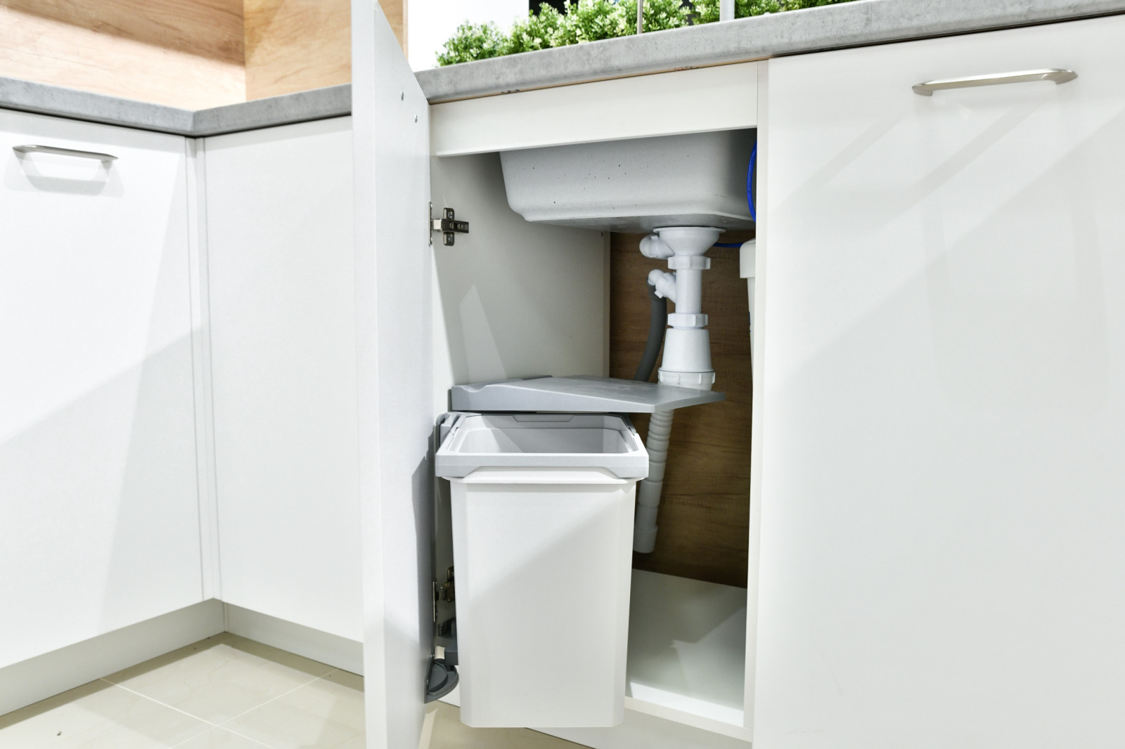 Xtra Space White