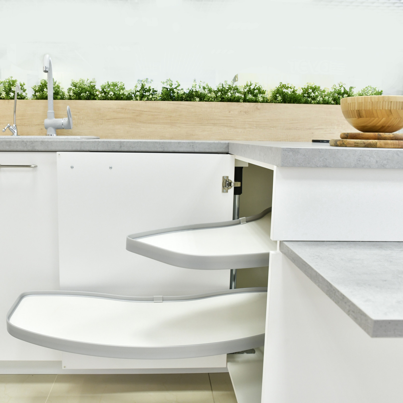 Xtra Space White