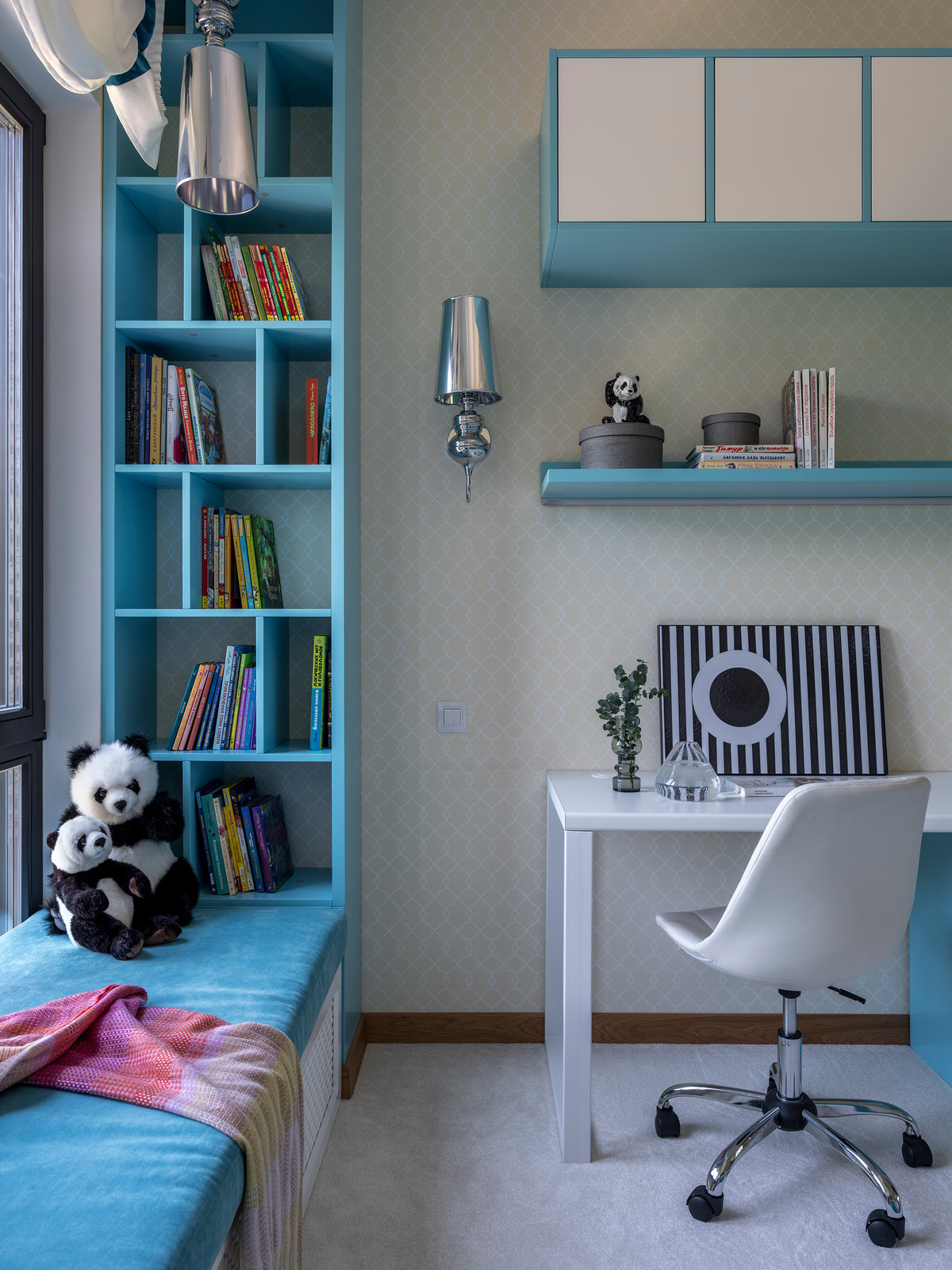 Просто фото: Шкафы вокруг окна — 22 варианта