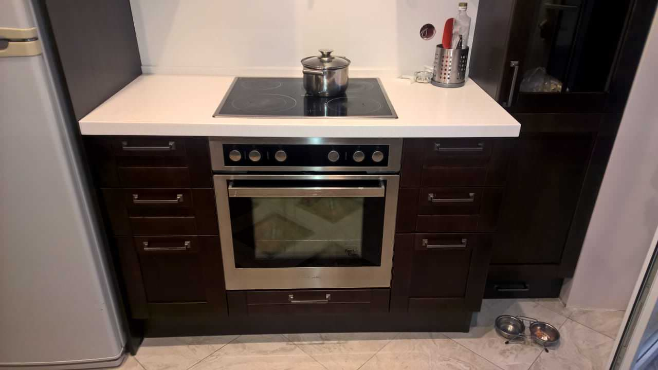 Кухня городская классика из массива дуба для г.Ноябрьска