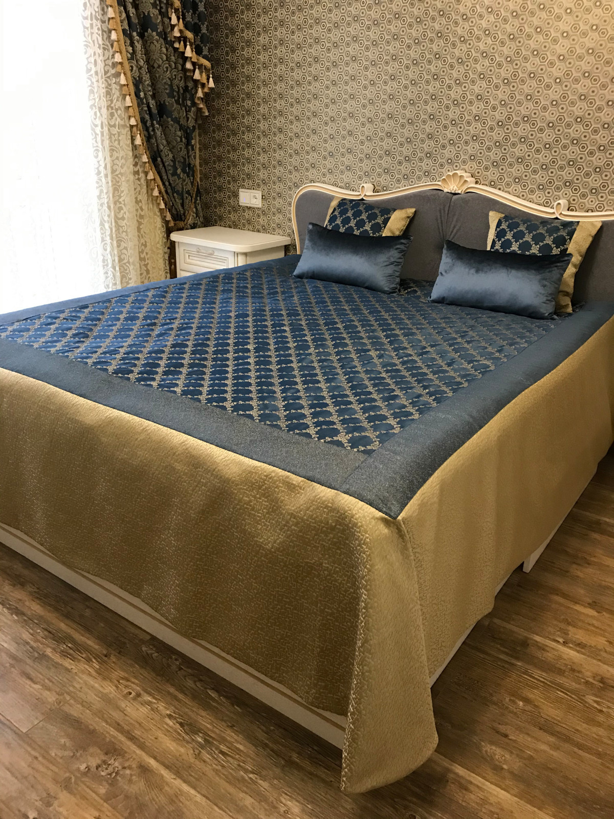 Покрывало в спальне