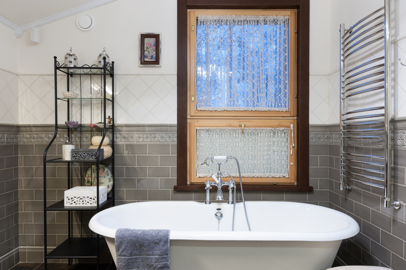 Дом у Медного озера