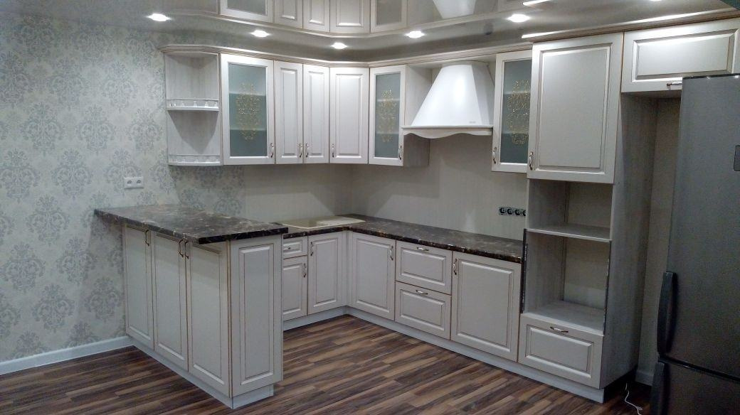 Светлая классика с полуостровом