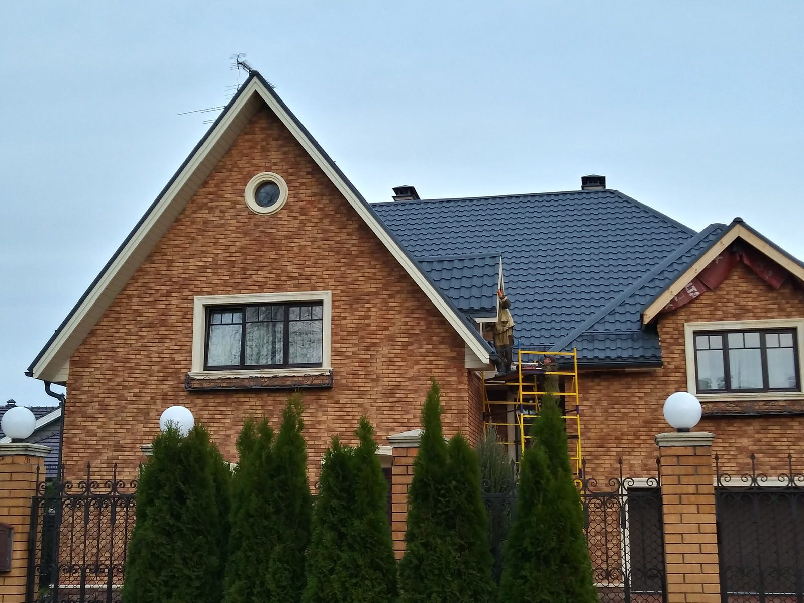 Реконструкция кровли (Новорижское шоссе)