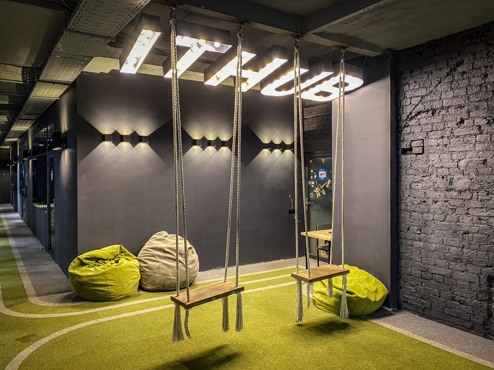 IT Hub, школа
