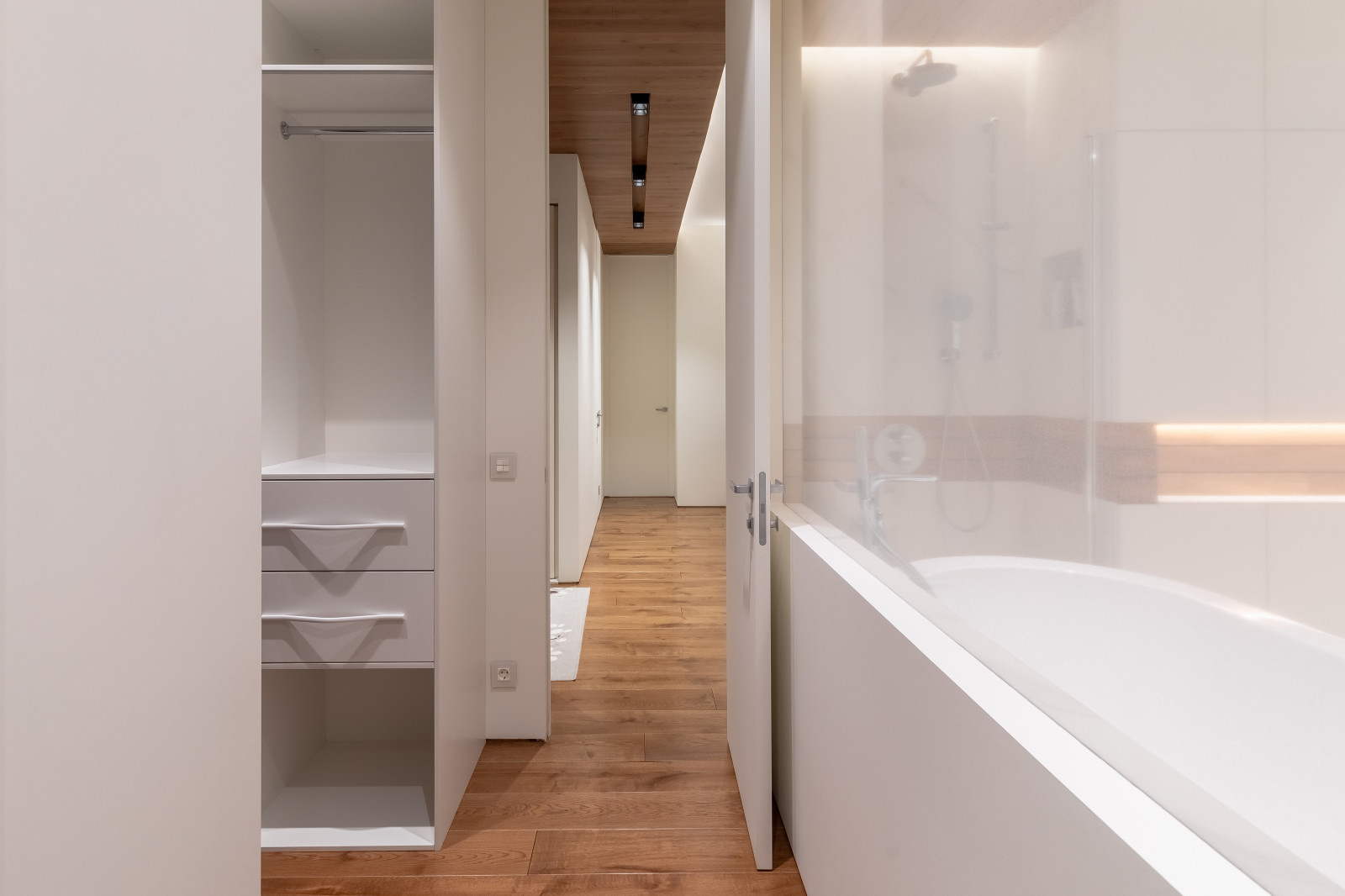 Коридор и ванная комната