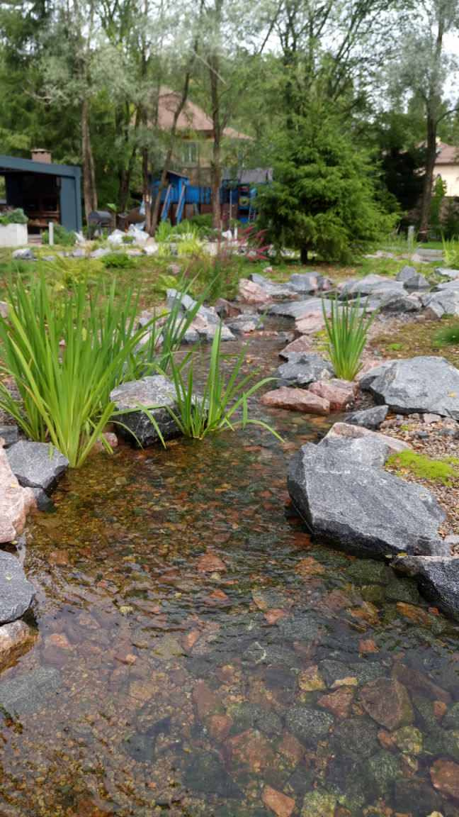 Декоративный водоём с ручьём в п. Репино (ЛО)