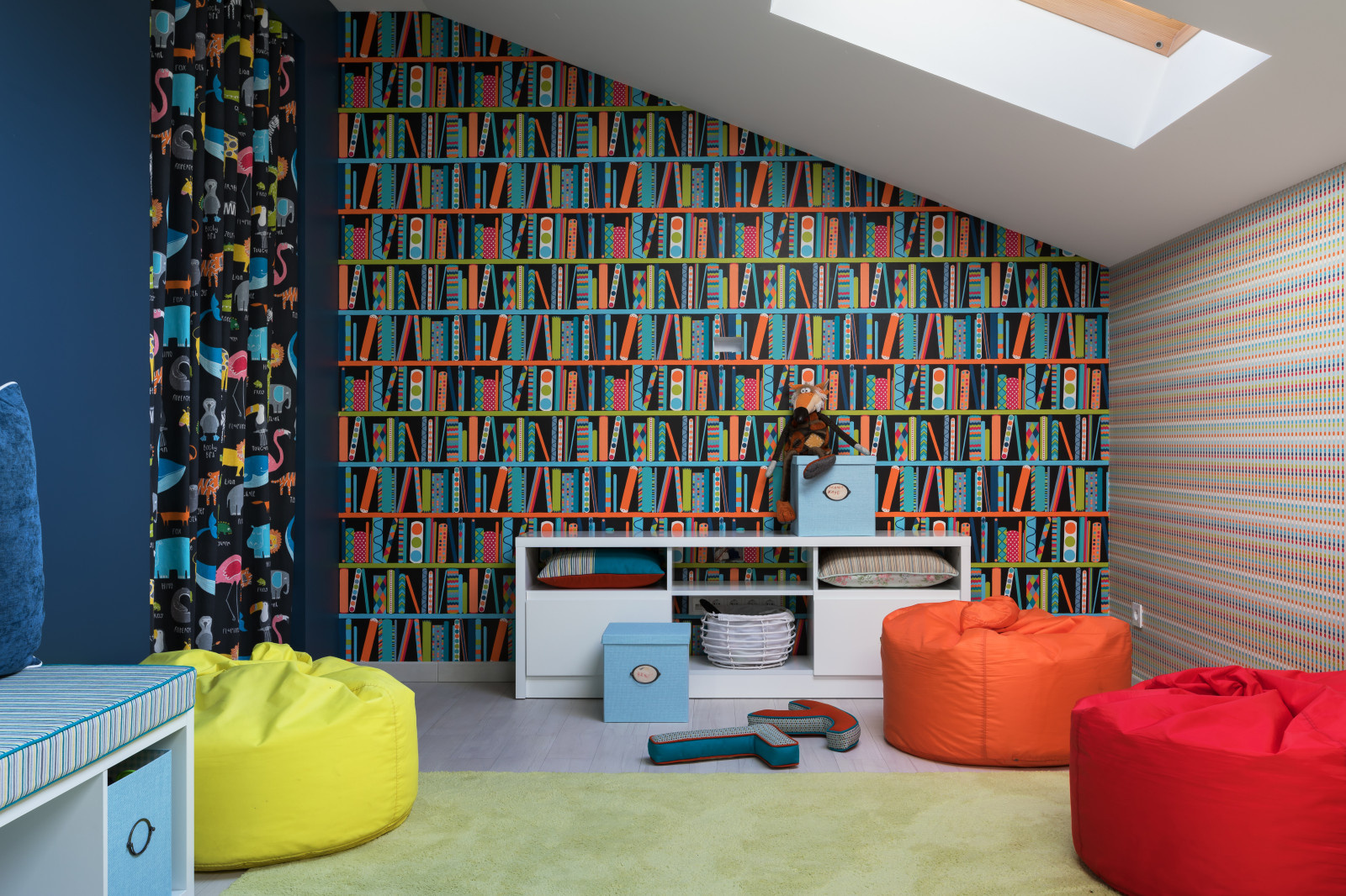 Гостевой дом с сауной , бассейном , гостевой и игровой комнатами