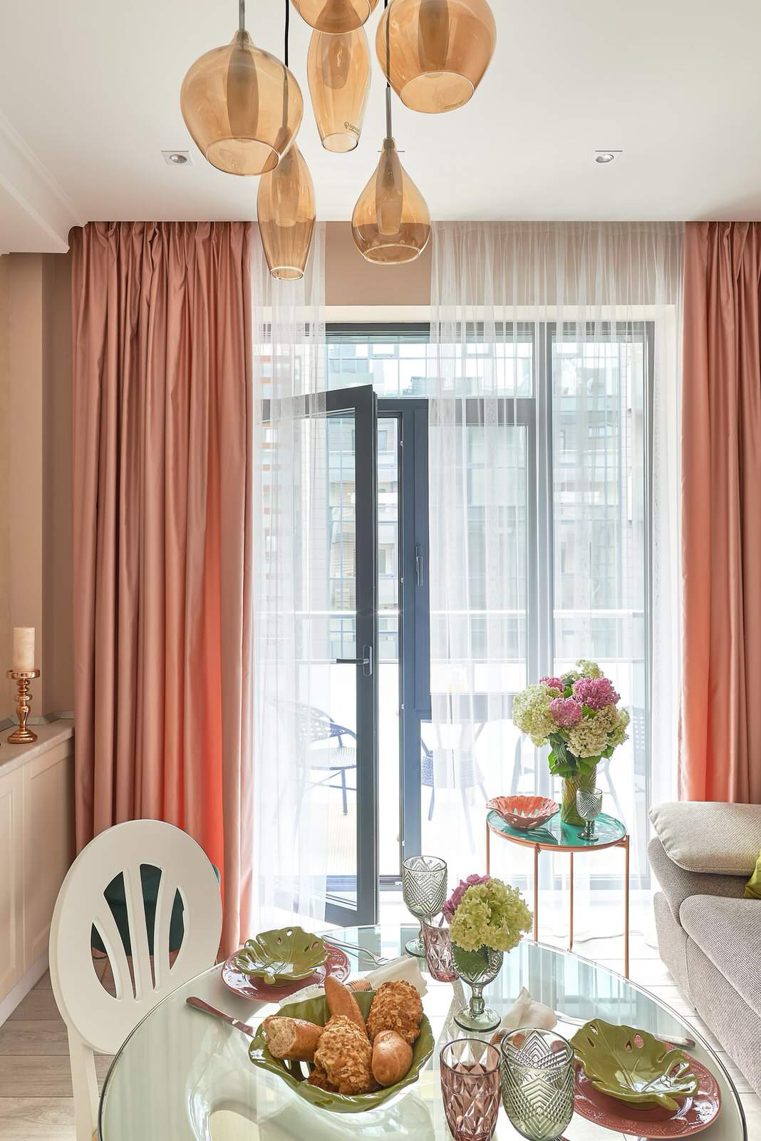 Цена проекта с фото: Курортная кухня-гостиная за 971 700 ₽