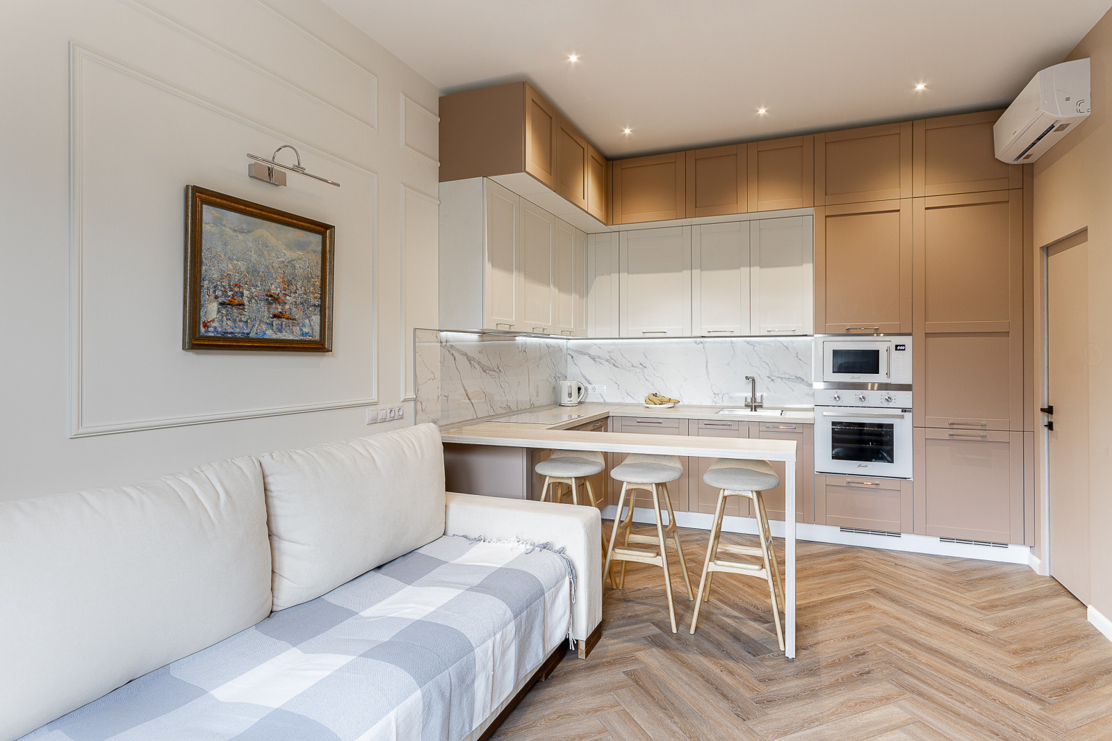 Светлые апартаменты ЗИЛ