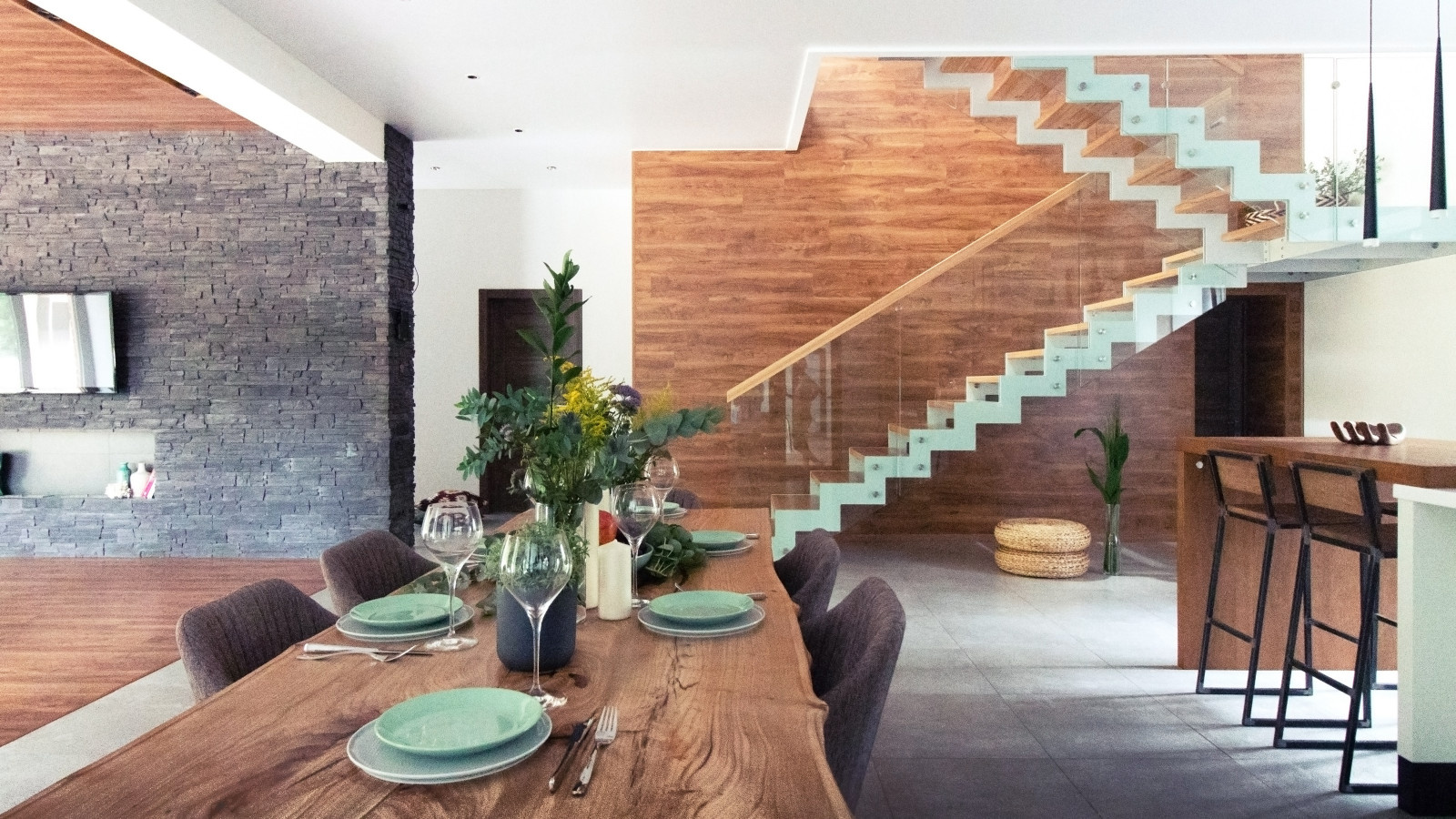 В гостях: Дзен-дом с бассейном