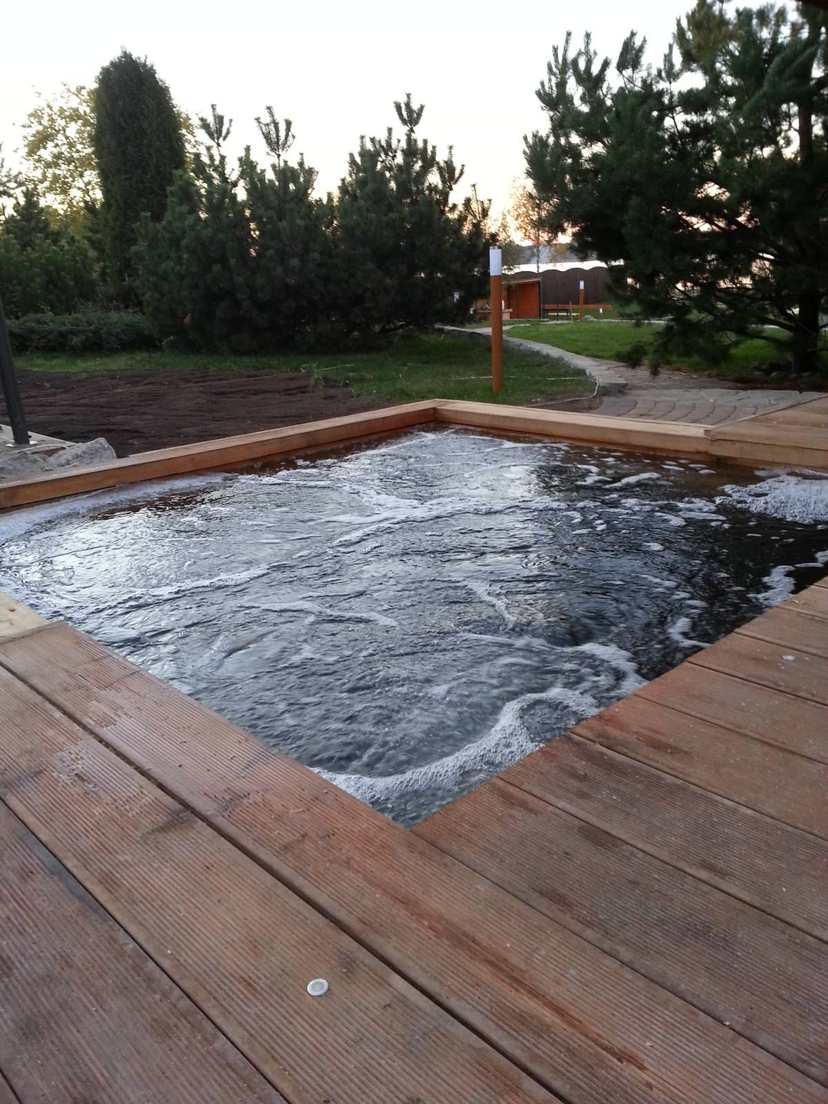 Плавательный водоём с купелью в п. Борисово