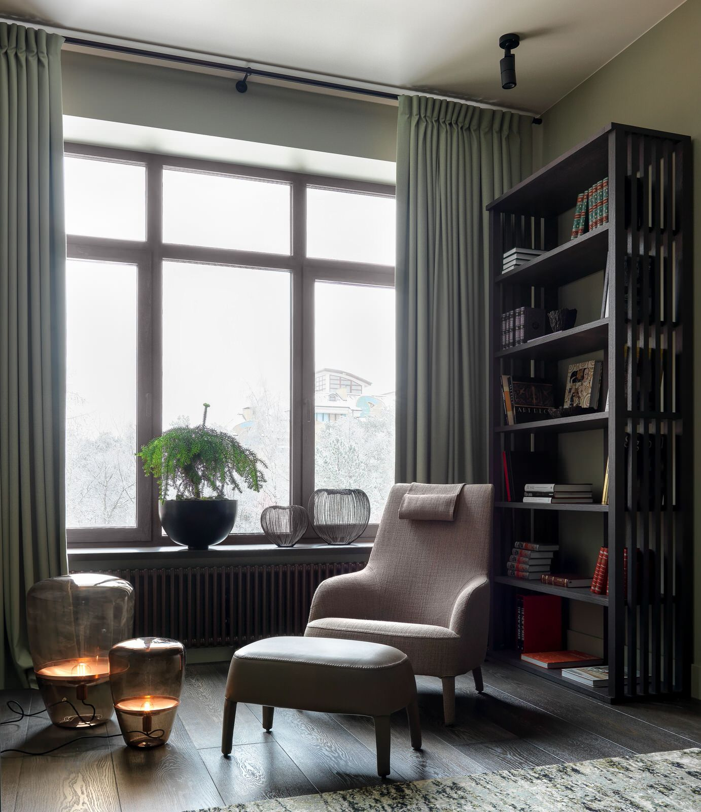 Houzz тур: Квартира с «Известной личностью в сиянии»