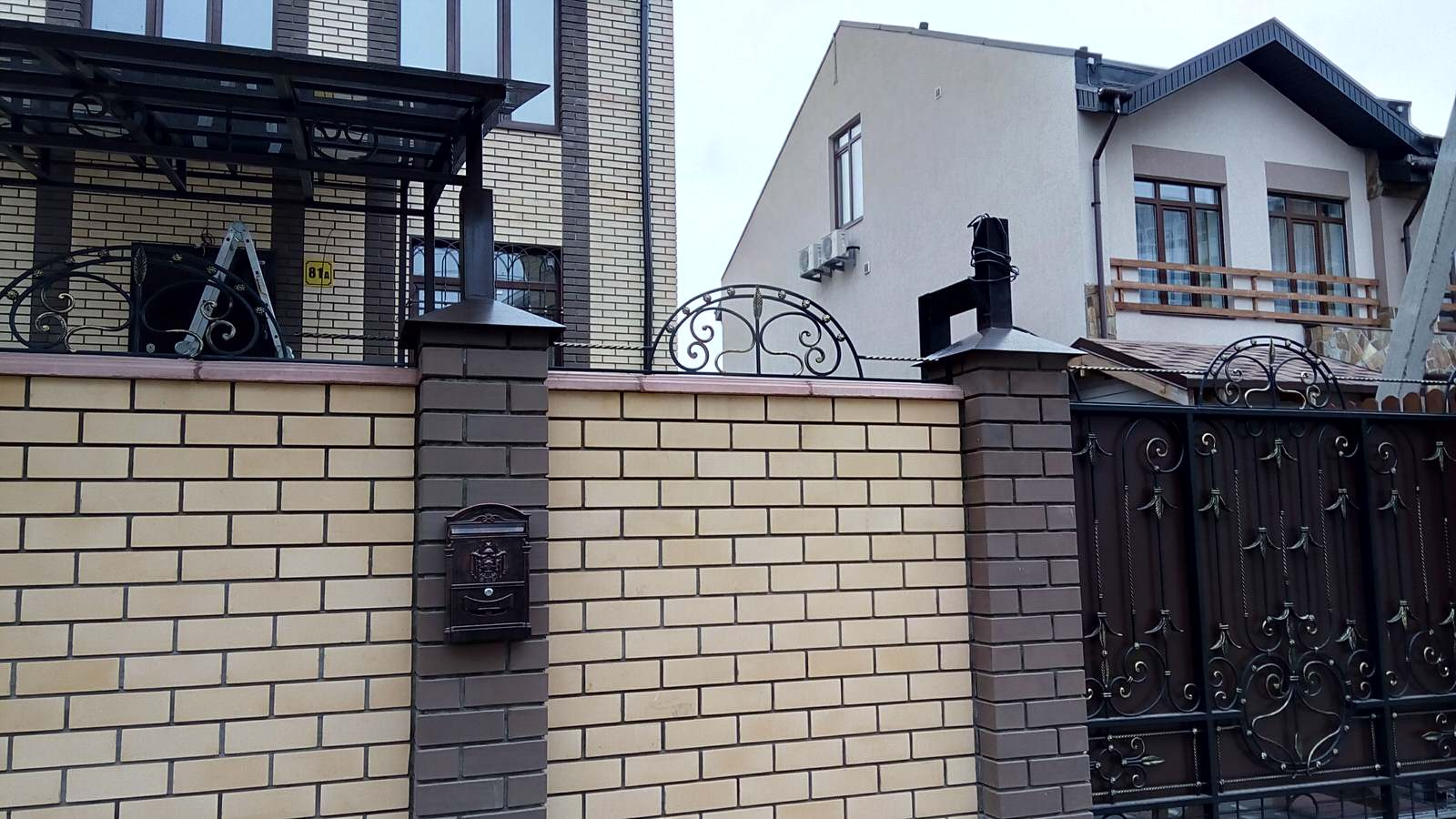 откатные кованые ворота, кованая калитка