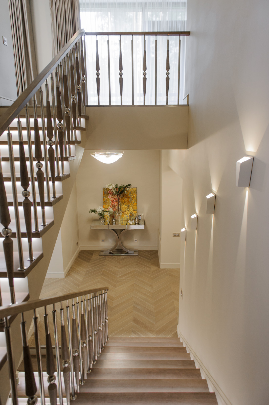 Холл, лестница