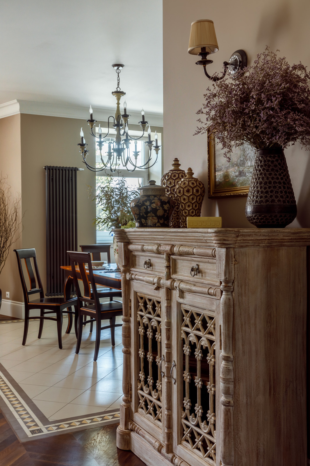 Houzz тур: Атмосферная классика с букетами и Ганешей в Краснодаре