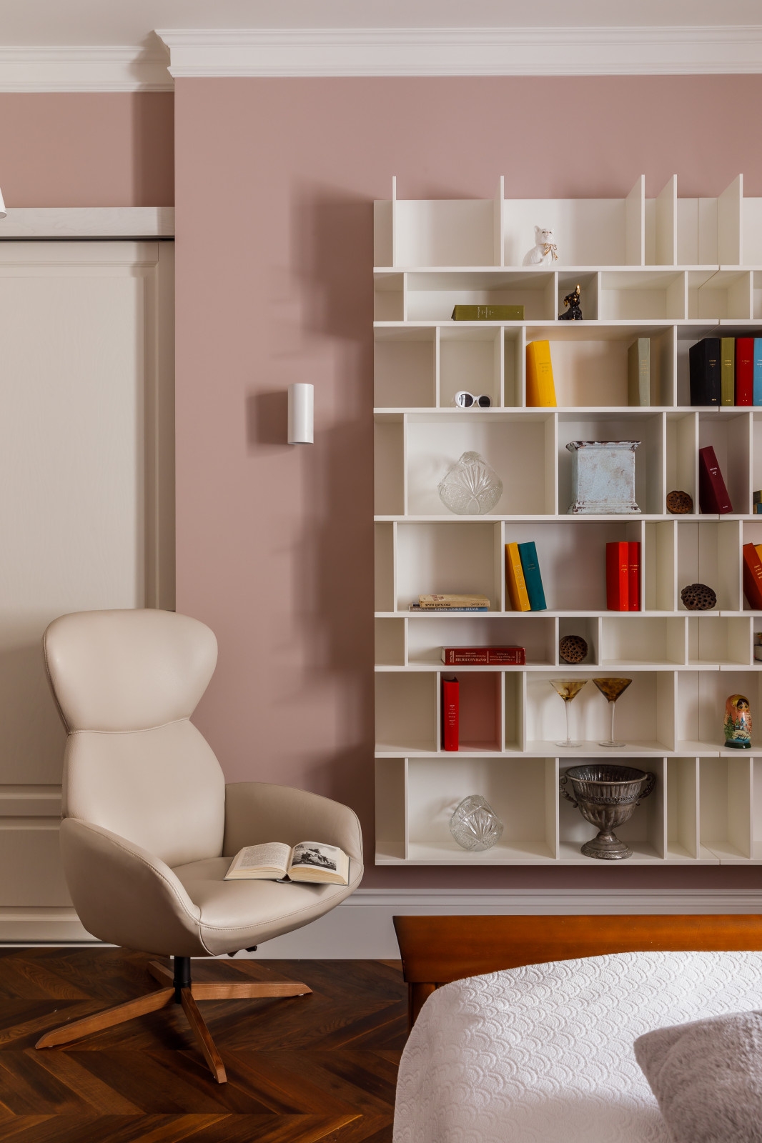 Houzz тур: Атмосферная классика с букетами и Ганешей в Краснодаре