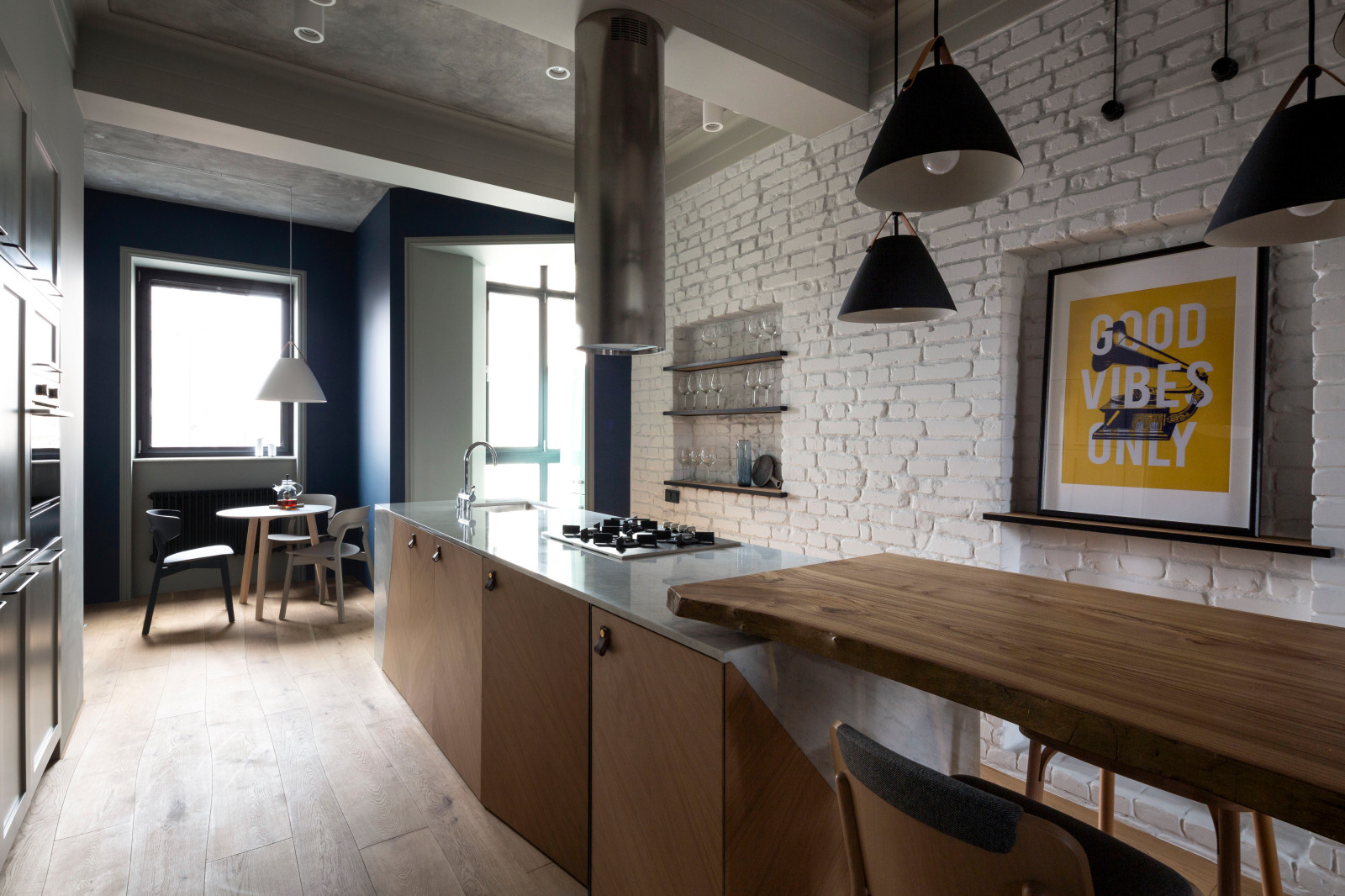 Микс стилей в сталинке