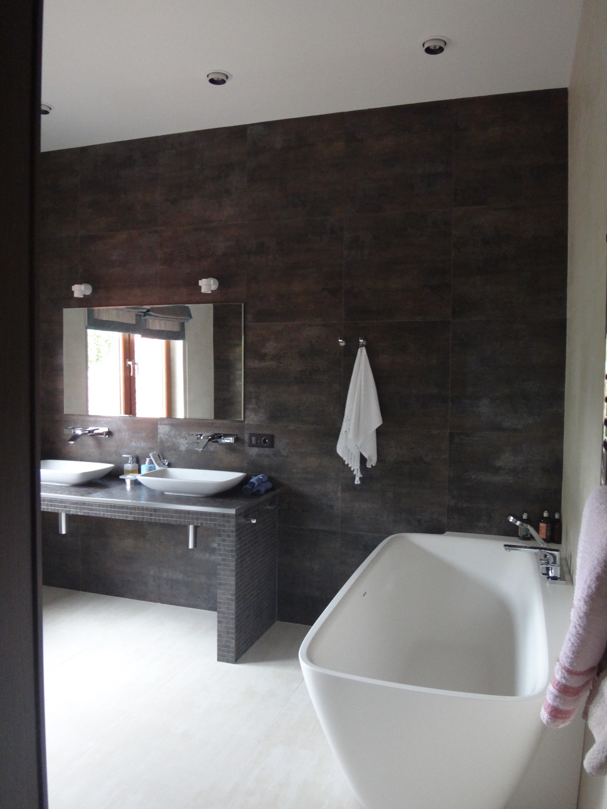 Частный дом из клееного бруса 500 кв.м.  д.Мостовское.