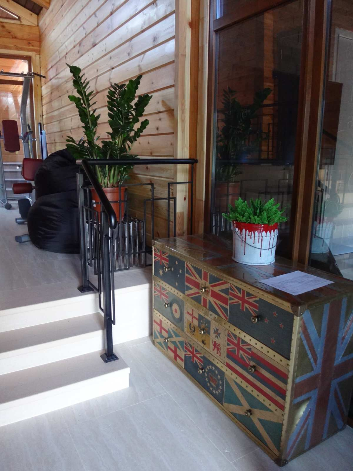 Частный дом из клееного бруса 500 кв.м.  д.Мостовское.