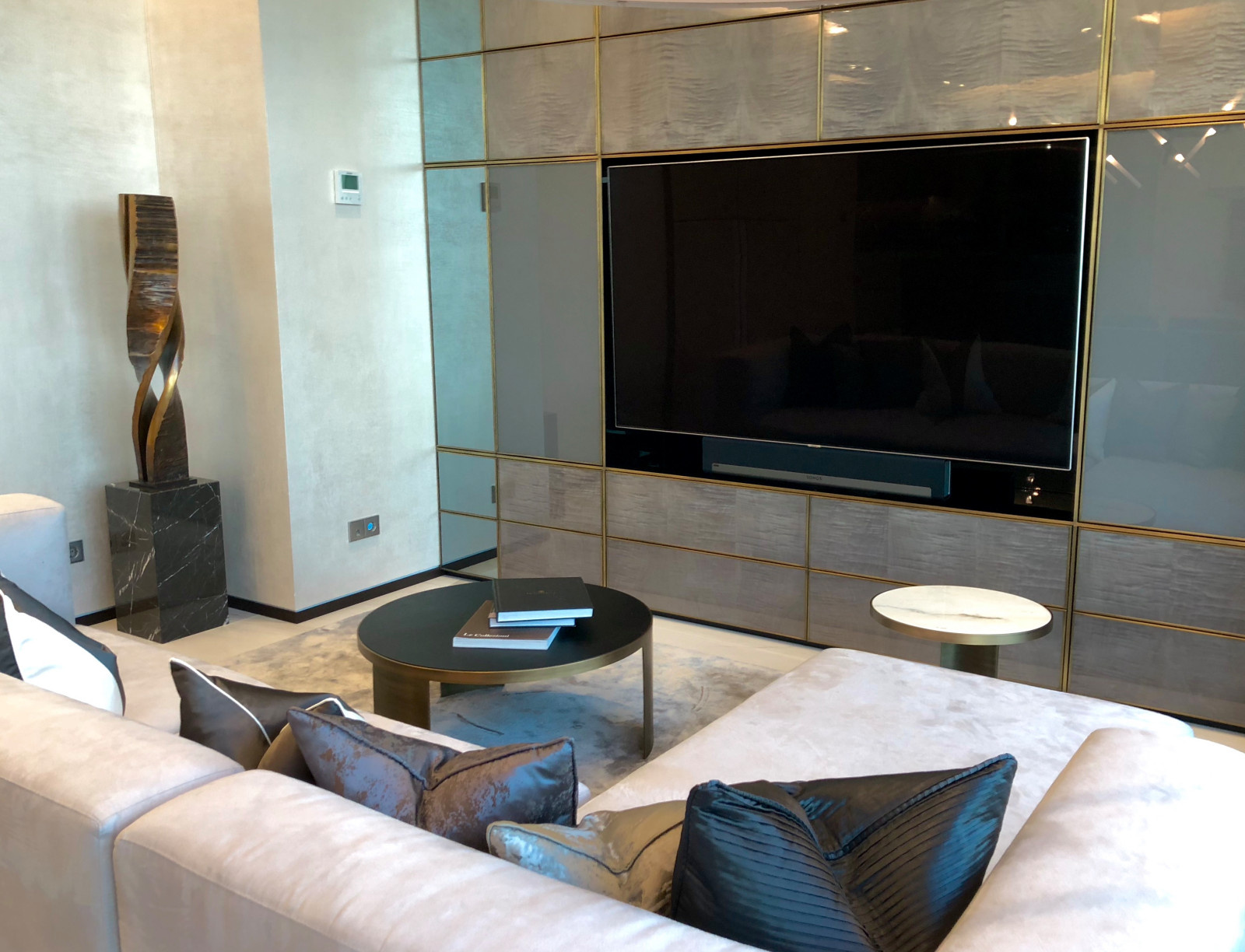 River Side Penthouse. Пентхаус в River Side