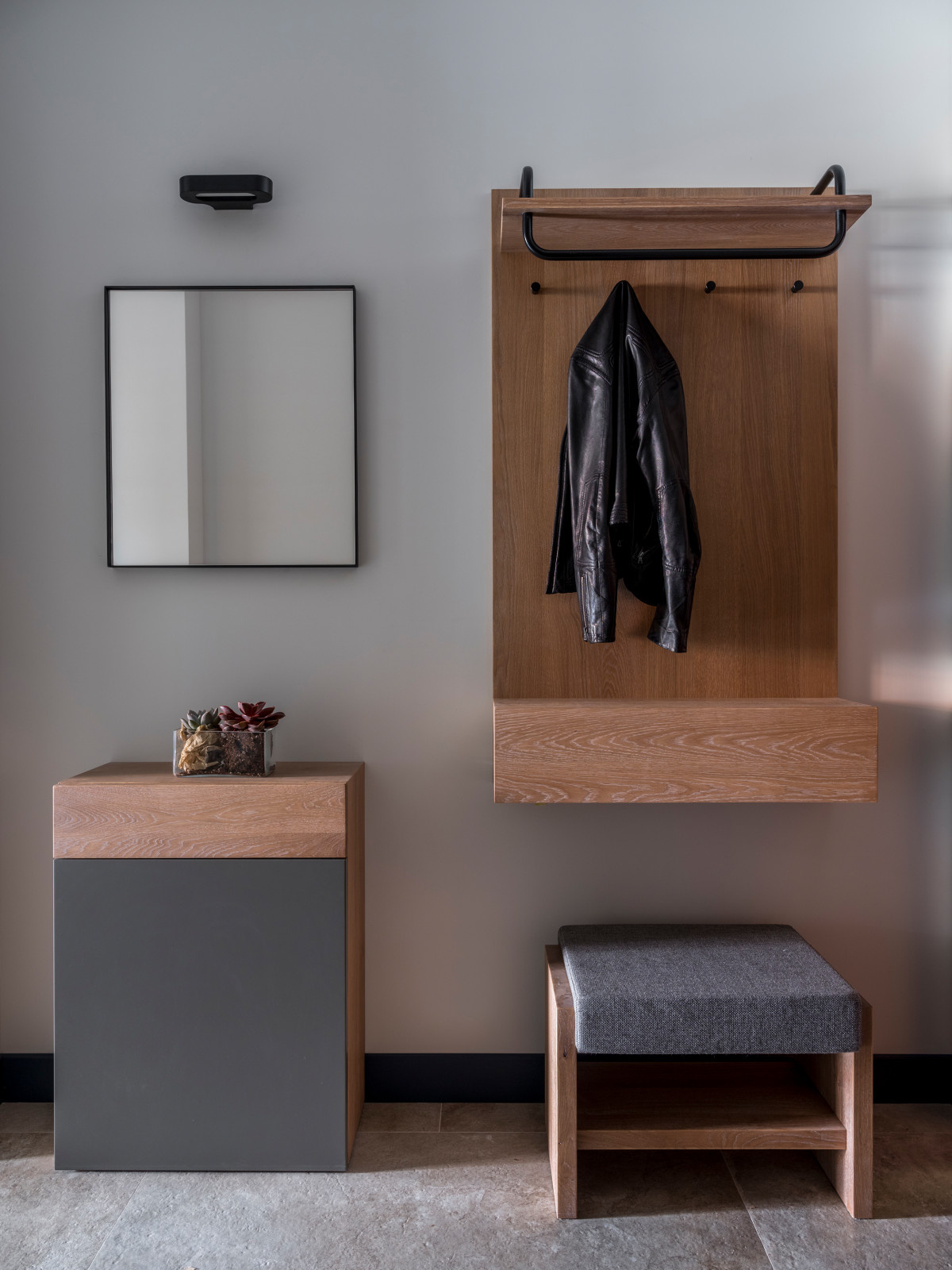 Вдали от глаз/ Out of sight