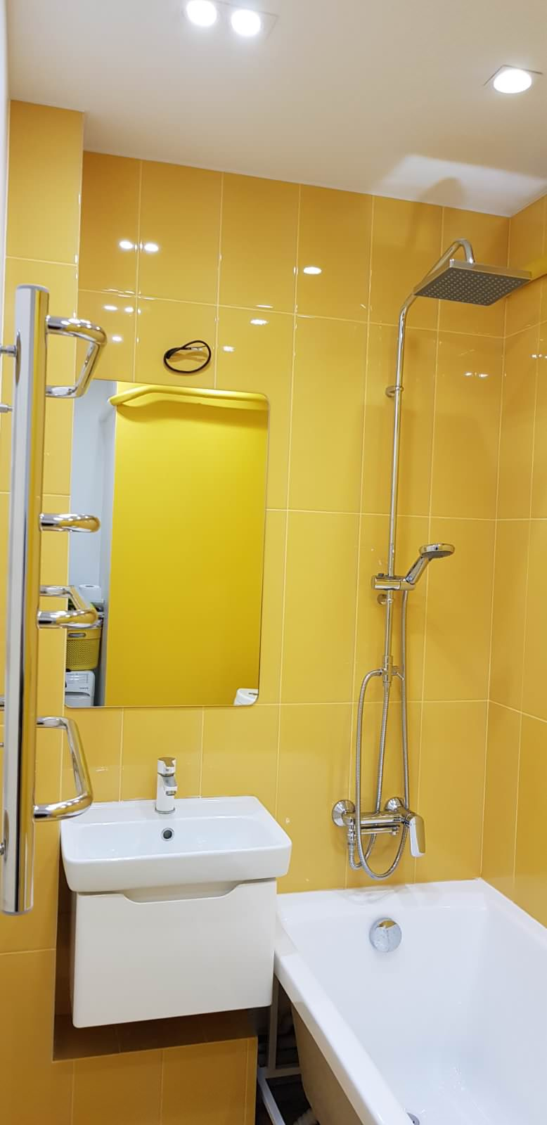 Маленькая квартира для девушки и ее дочки-школьницы