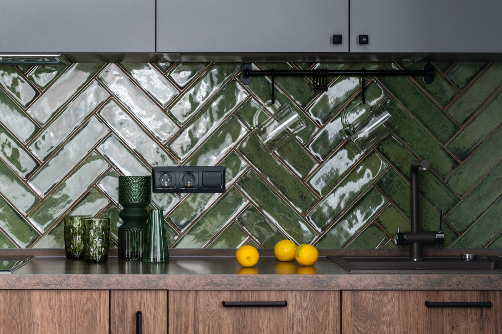 Кухни дешевле 200 000 ₽ — прайс для трех гарнитуров